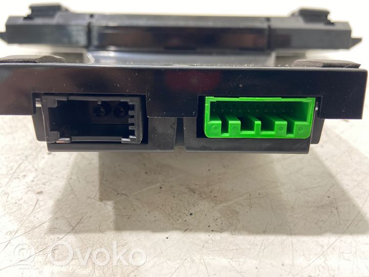 Volvo XC70 Monitor / wyświetlacz / ekran 31268336