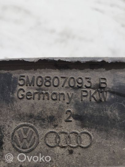 Volkswagen Golf Plus Traverse inférieur support de radiateur 5M0807093K
