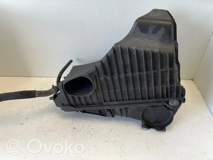 Volkswagen Touareg I Boîtier de filtre à air 7L6129601Q