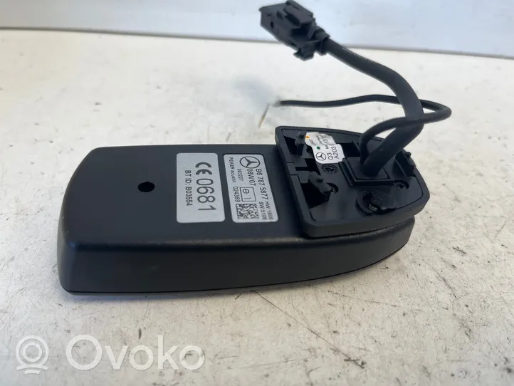 Mercedes-Benz CLS C219 Bluetooth control unit module B67875877