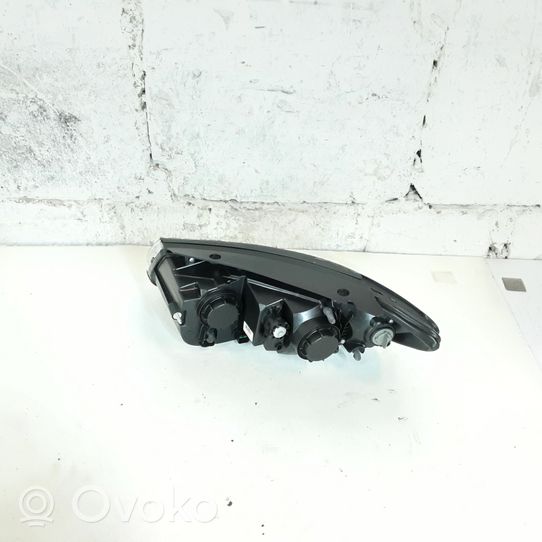 Hyundai Santa Fe Lampa przednia A046695