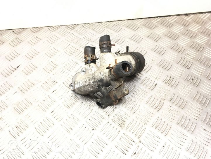 Jeep Cherokee Thermostat/thermostat housing 