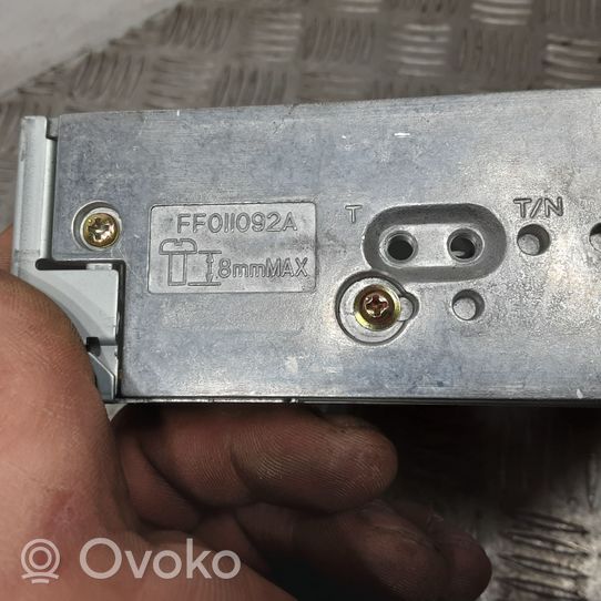 Honda Civic Radio/CD/DVD/GPS-pääyksikkö 1115494