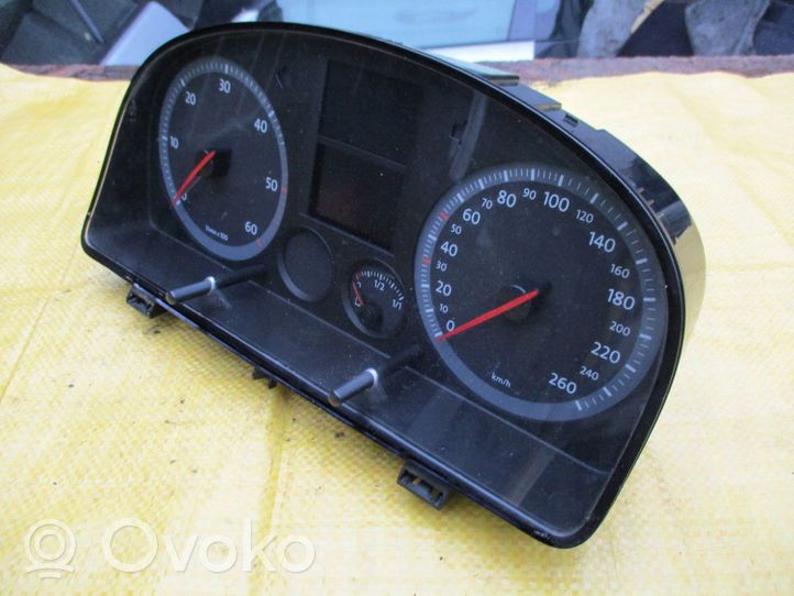 Volkswagen Caddy Spidometrs (instrumentu panelī) 2K0920842C