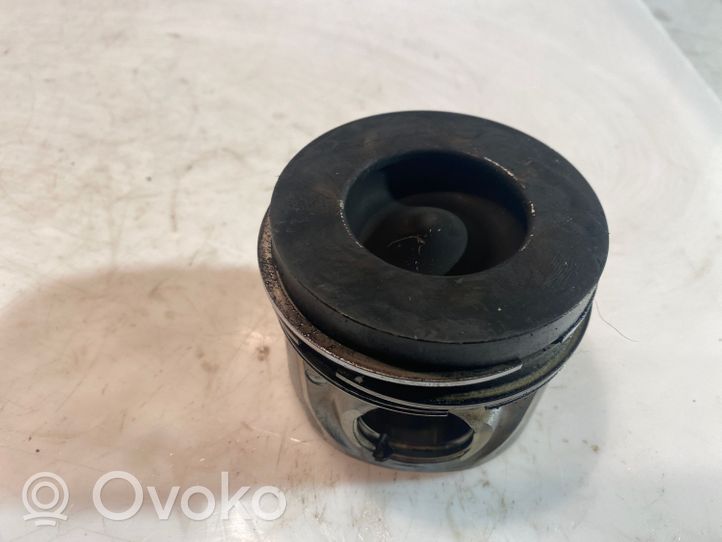 Audi Q7 4L Piston 83L57