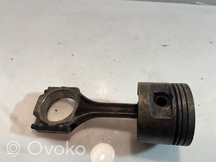 Audi 80 90 B3 Piston with connecting rod 