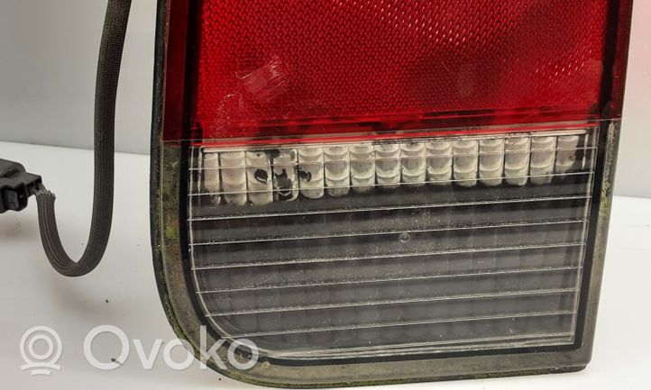 Lincoln Aviator I Lampy tylnej klapy bagażnika 2C5413404A