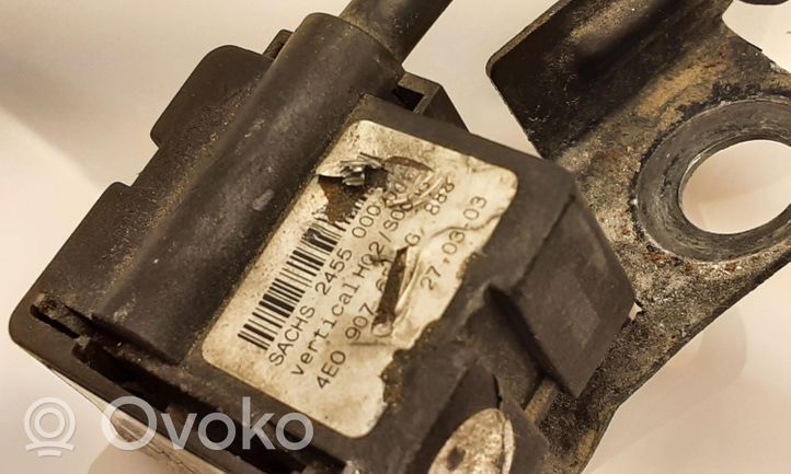 Audi A8 S8 D3 4E Czujnik poziomu zawieszenia pneumatycznego osi przedniej 4E0616576J