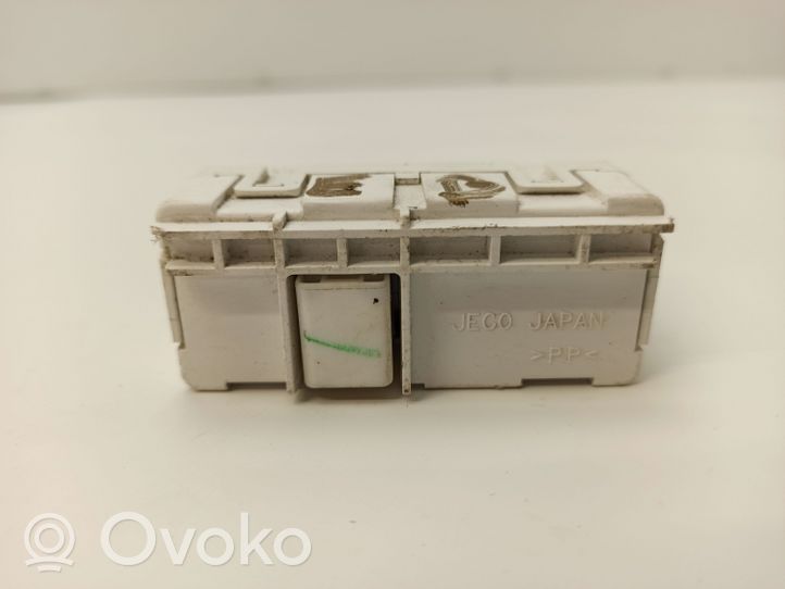 Toyota Prius (XW20) Passenger airbag on/off switch 8395047010