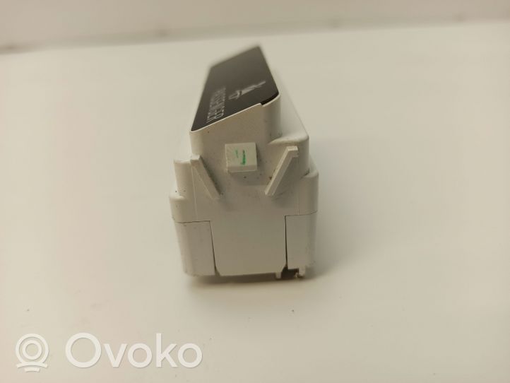 Toyota Prius (XW20) Passenger airbag on/off switch 8395047010