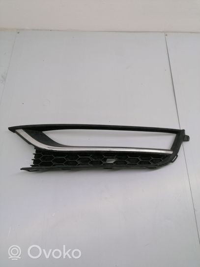 Volkswagen PASSAT B7 USA Grille inférieure de pare-chocs avant 561853665A