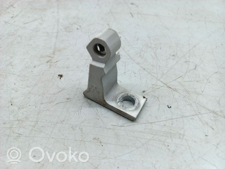 Volkswagen Jetta VI Rear door lower hinge 