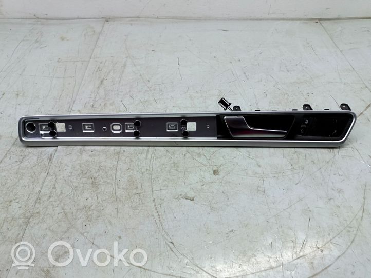 Volkswagen Touareg II Rivestimento della maniglia interna per portiera posteriore 7P6867419