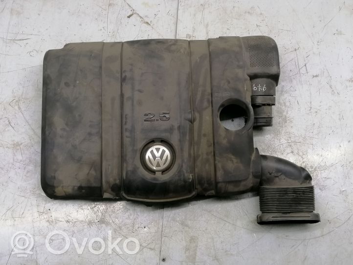 Volkswagen Jetta VI Oro filtro dėžė 07K129601J