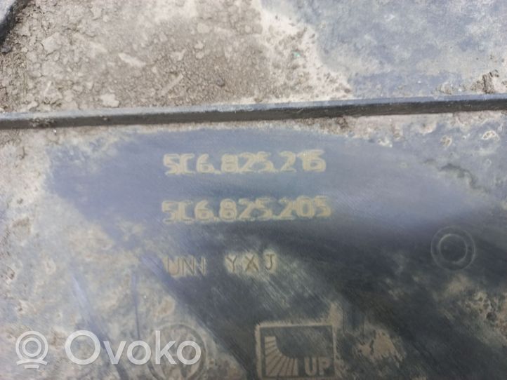 Volkswagen Jetta VI Bagažinės dugno apsauga 5C6825215