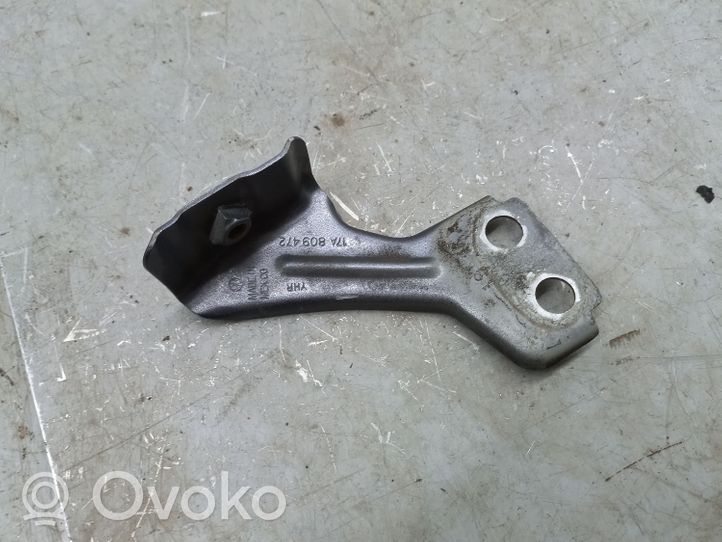 Volkswagen Jetta USA Supporto di montaggio del parafango 17A809472