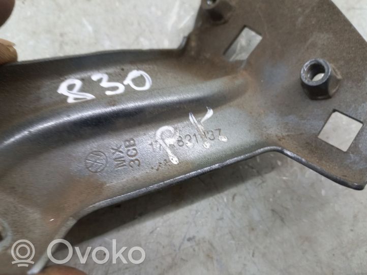 Volkswagen Jetta USA Supporto di montaggio del parafango 17A821137