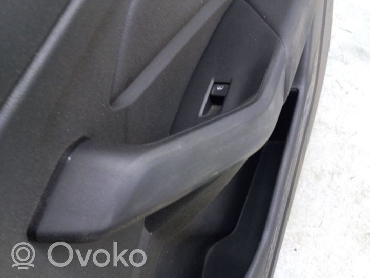 Volkswagen Jetta USA Rivestimento del pannello della portiera anteriore 17B868080