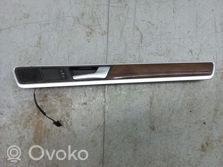 Volkswagen Touareg II Rivestimento pulsantiera finestrino della portiera anteriore 7P6867410A