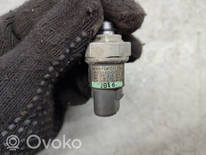 Toyota Yaris Oro kondicionieriaus slėgio daviklis 4434400050