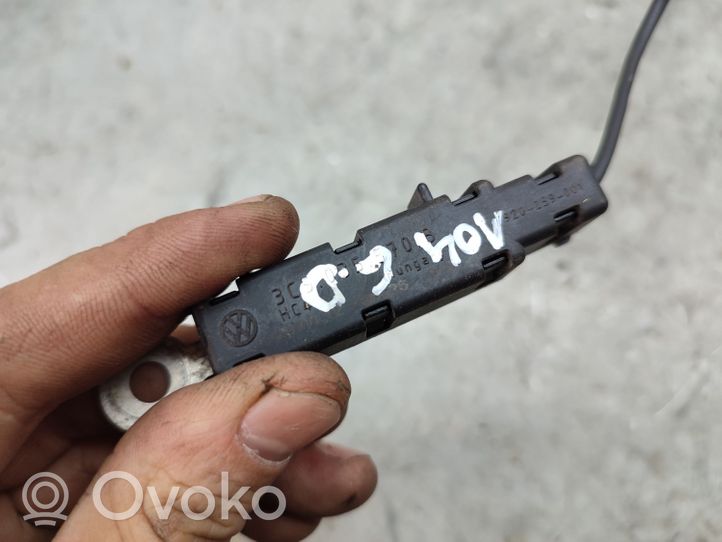 Volkswagen PASSAT B7 USA Antenas pastiprinātājs 3C5035570B