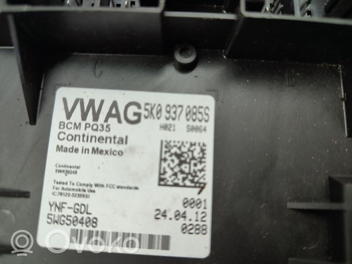 Volkswagen PASSAT B7 USA Katvealueen valvonnan ohjainlaite (BSM) 5K0937085S