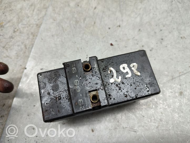 Skoda Octavia Mk1 (1U) Relè preriscaldamento candelette 1J0919506K