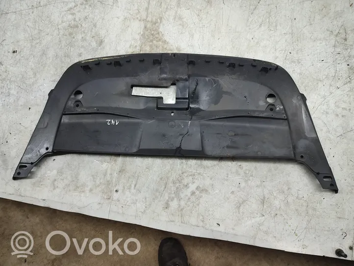 Porsche Cayenne (92A) Rivestimento della modanatura della chiusura del vano motore/cofano 7P5805806B