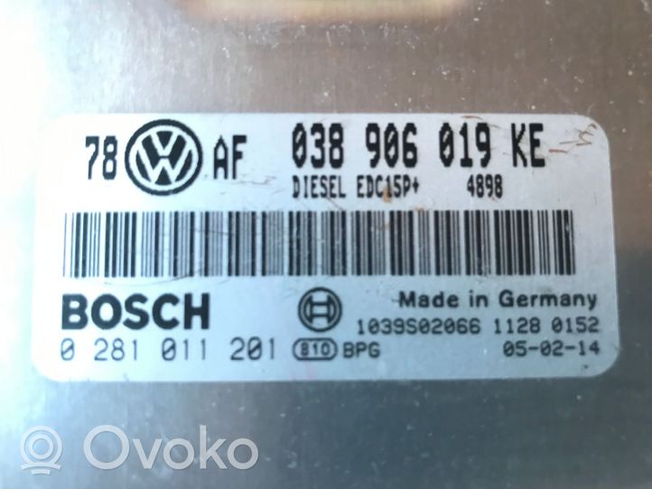 Volkswagen PASSAT B5.5 Sterownik / Moduł ECU 038906019KE