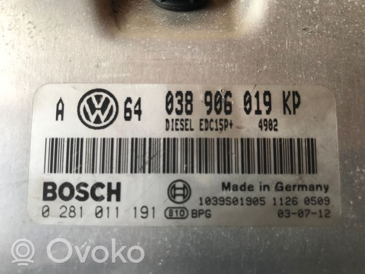 Volkswagen Golf IV Sterownik / Moduł ECU 038906019KP