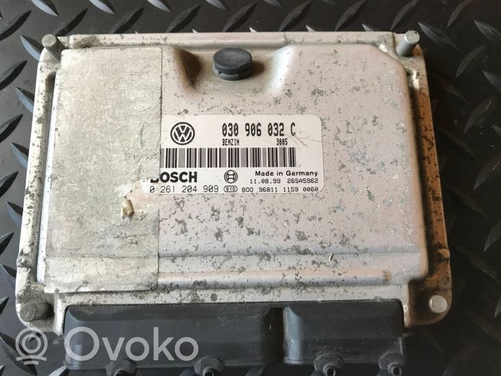 Seat Arosa Calculateur moteur ECU 030906032C