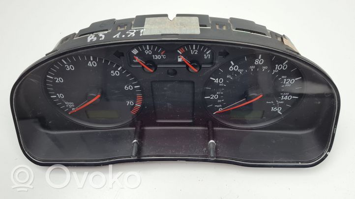 Volkswagen PASSAT B5 Compteur de vitesse tableau de bord 3B0919930P