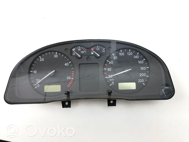 Volkswagen PASSAT B5 Tachimetro (quadro strumenti) 09051969906