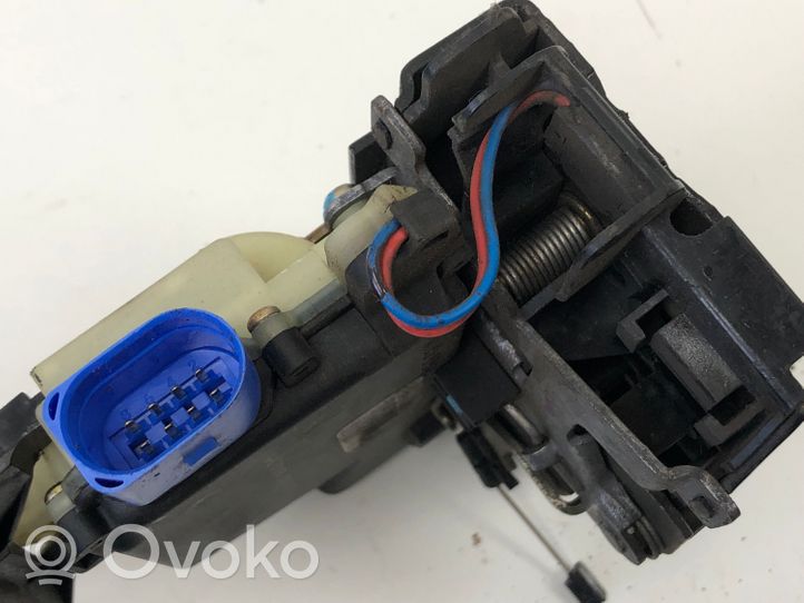 Volkswagen New Beetle Front door lock 3B2837016R