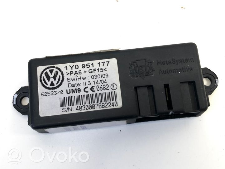 Volkswagen New Beetle Inne komputery / moduły / sterowniki 1Y0951177