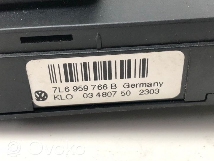 Volkswagen Touareg I Istuimen säädön kytkin 7L6959766B