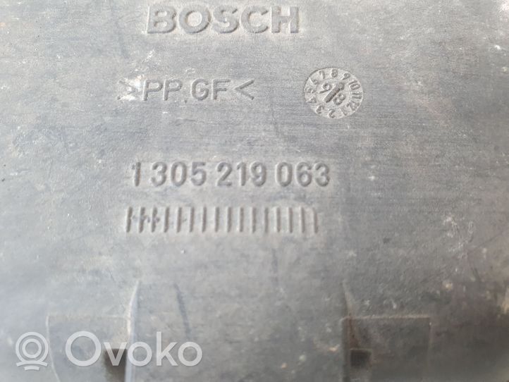 Audi A4 S4 B5 8D Osłona żarówki lampy przedniej 1305219063