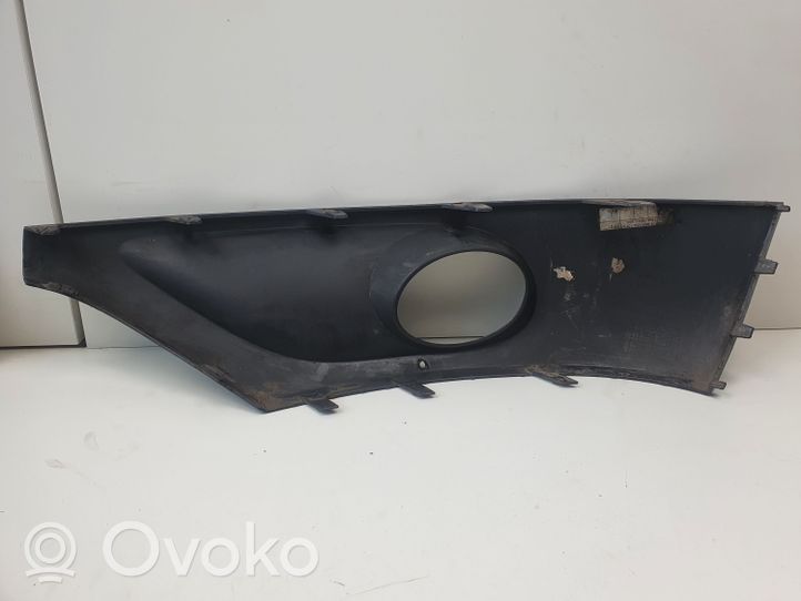 Volkswagen Touareg II Grille antibrouillard avant 7P6807490B