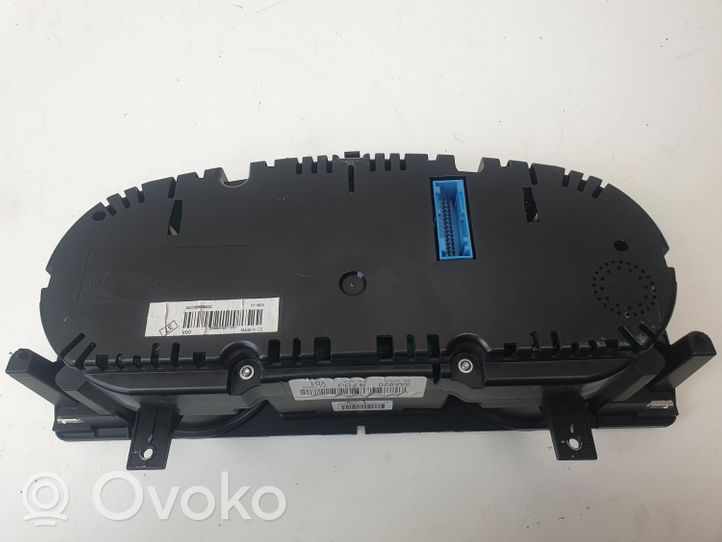 Volkswagen PASSAT B7 Speedometer (instrument cluster) 3AA920970J