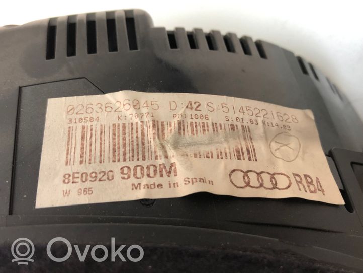 Audi A4 S4 B6 8E 8H Nopeusmittari (mittaristo) 8E0920900M