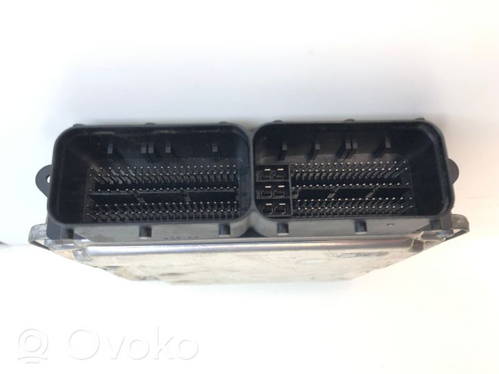 Volkswagen PASSAT B8 Sterownik / Moduł ECU 04L907309R