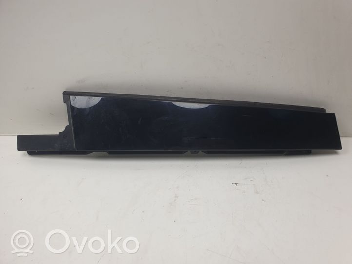 Volkswagen PASSAT B8 Rivestimento modanatura del vetro della portiera posteriore 3G0839901T