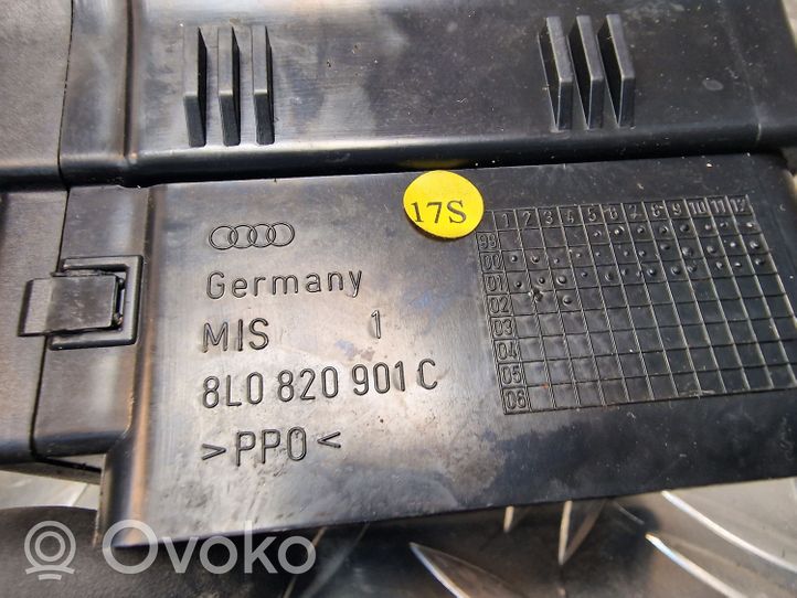 Audi A3 S3 8L Boczna kratka nawiewu deski rozdzielczej 8L0820901C