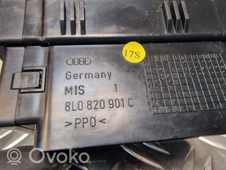 Audi A3 S3 8L Copertura griglia di ventilazione laterale cruscotto 8L0820901C