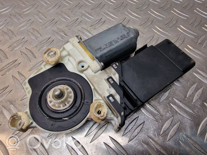 Volkswagen Golf IV Motorino alzacristalli della portiera anteriore 1J2959801D