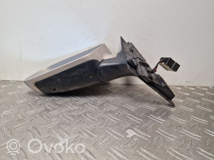 Audi A4 S4 B5 8D Etuoven sähköinen sivupeili 8D1858531