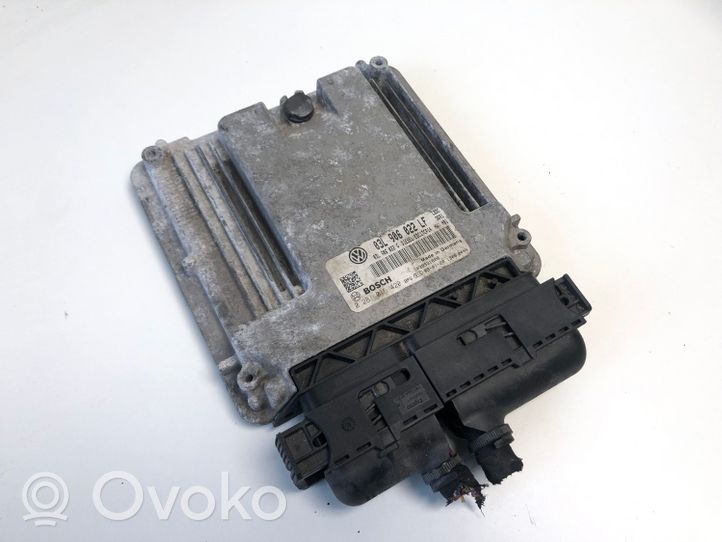 Volkswagen Golf VI Calculateur moteur ECU 03L906022LF