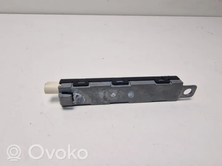 Volkswagen Golf VI Antenos stiprintuvas 5K0035552