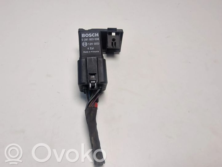 038907281D Volkswagen PASSAT B6 Glow plug preheat relay, 25.00 € RRR