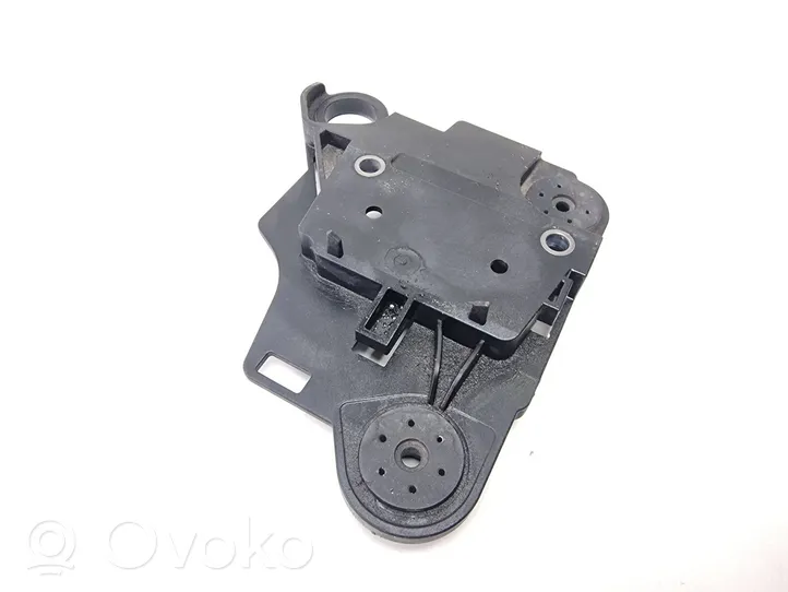 Volkswagen Golf VII ABS-pumpun kiinnike 5Q0614235